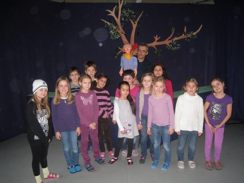 Volksschule Puppentheater Hans im Gl__ck 2012 _25__jpg-1328439698
