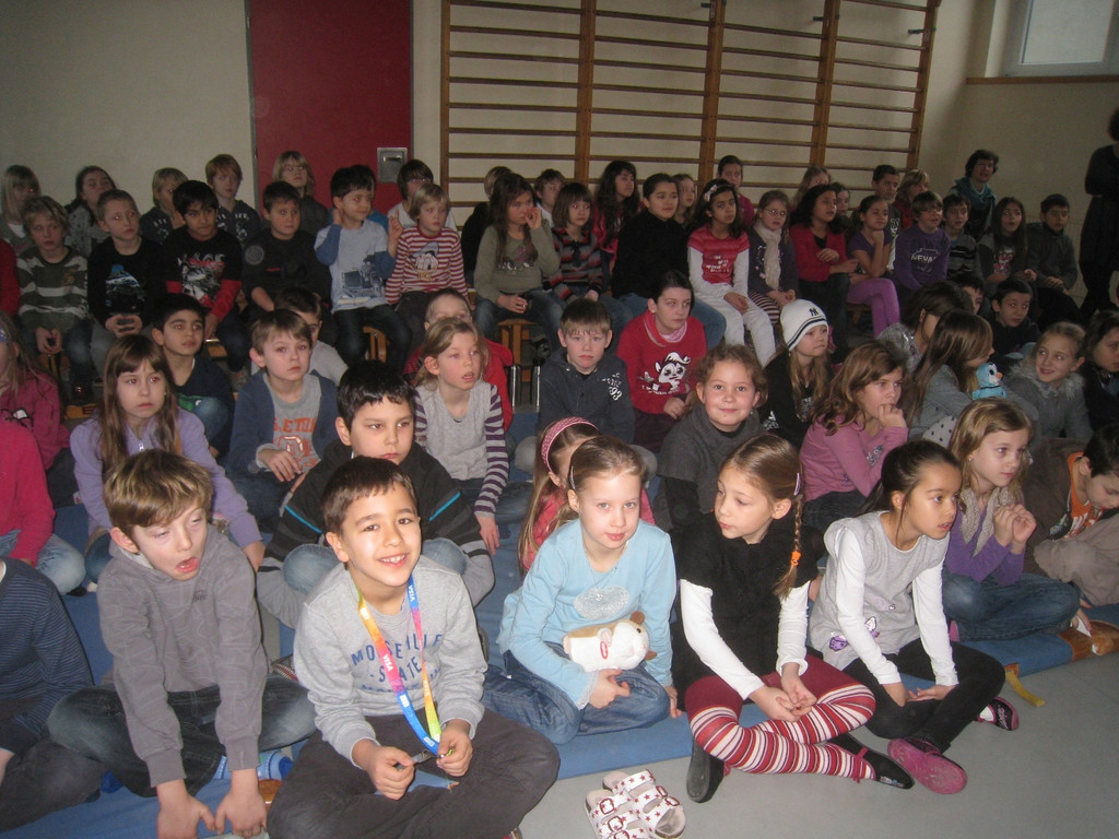 Volksschule Puppentheater Hans im Gl__ck 2012 _7__jpg-1328439609