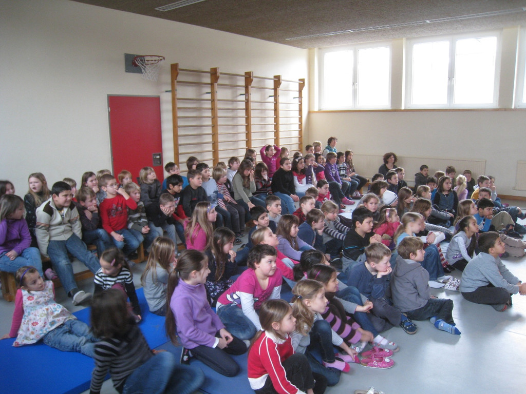 Volksschule Puppentheater Hans im Gl__ck 2012 _20__jpg-1328439674