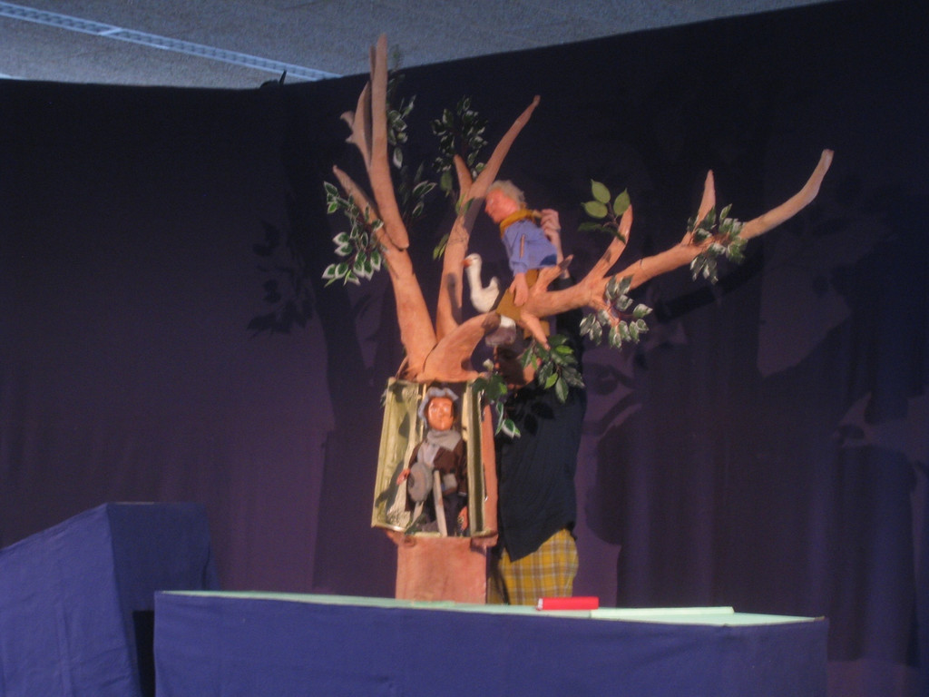 Volksschule Puppentheater Hans im Gl__ck 2012 _21__jpg-1328439678