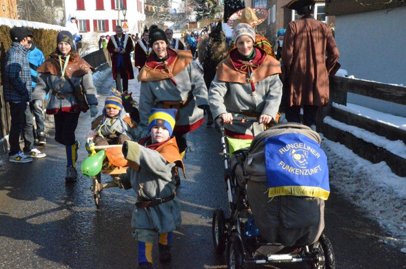 Rungeliner Umzug_11.jpg