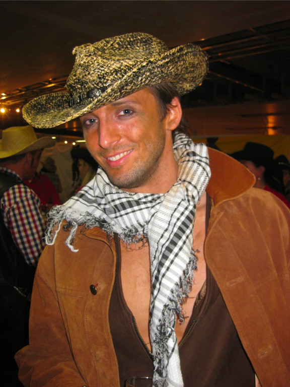 BK_butzvarruckt_ball_2012 28_jpg-1328476332