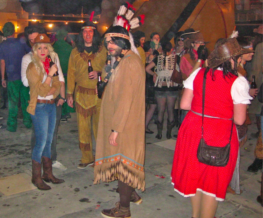 BK_butzvarruckt_ball_2012 17_jpg-1328476263