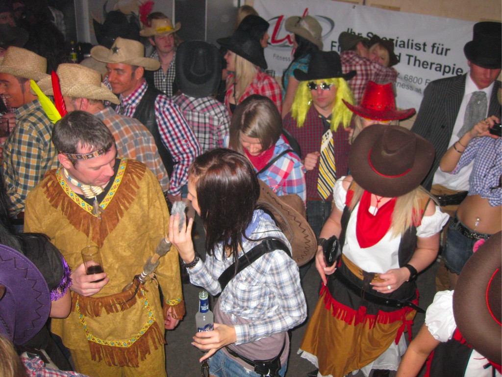 BK_butzvarruckt_ball_2012 21_jpg-1328476287