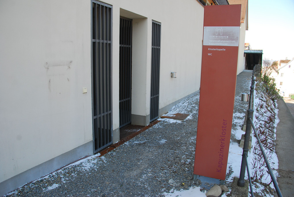 Eingang_seitlich_jpg-1328488438