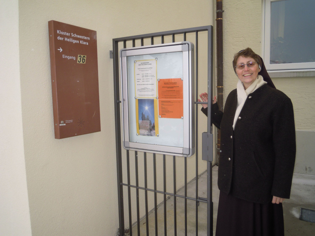 Eingang_seitlich_Sr_Rita_Maria_jpg-1328488444