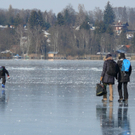 Eislaufen am Wörthsee in Bayern