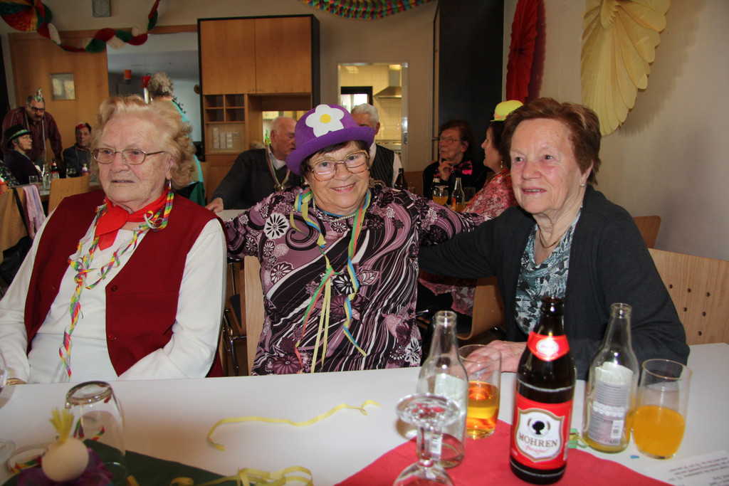 01_ Seniorenbund Faschingskr__nzle am 8_ 2_ 2012 _12_.JPG