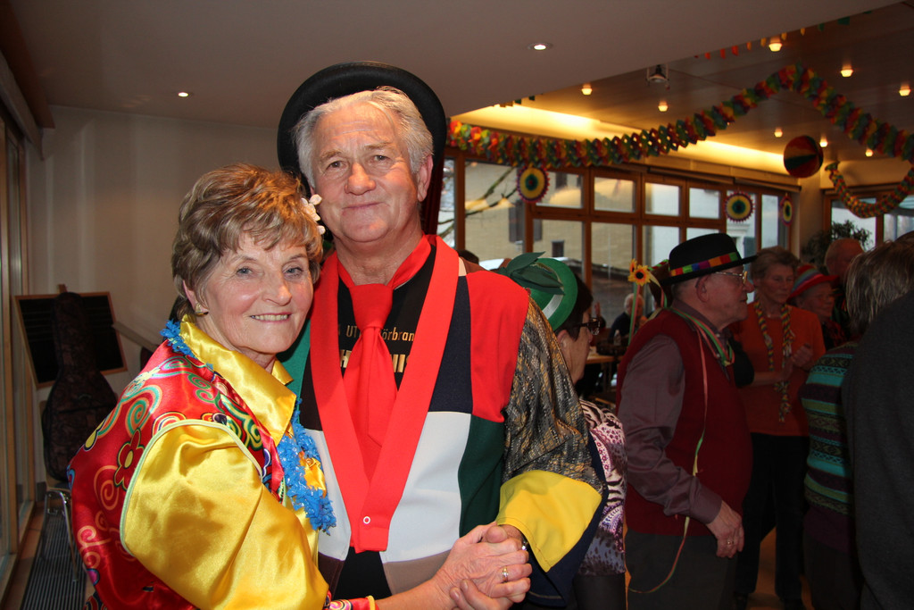 01_ Seniorenbund Faschingskr__nzle am 8_ 2_ 2012 _13_.JPG