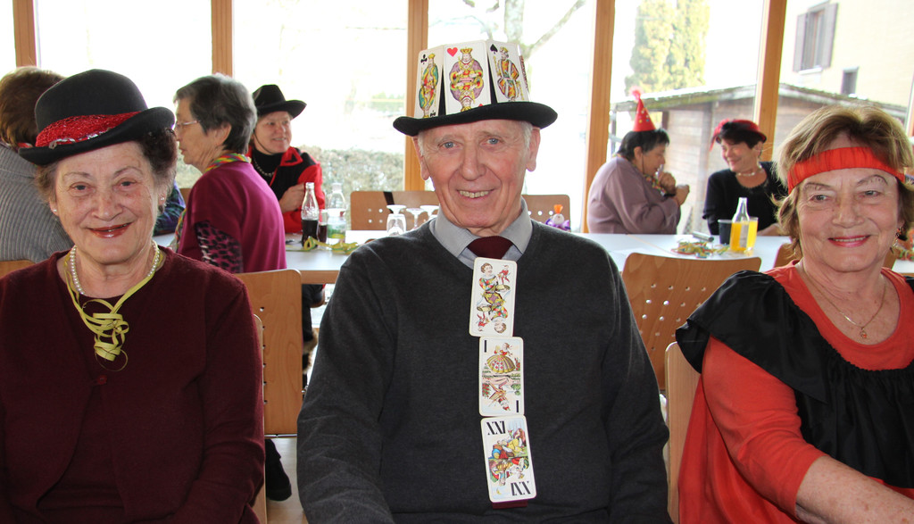 01_ Seniorenbund Faschingskr__nzle am 8_ 2_ 2012 _7_.JPG