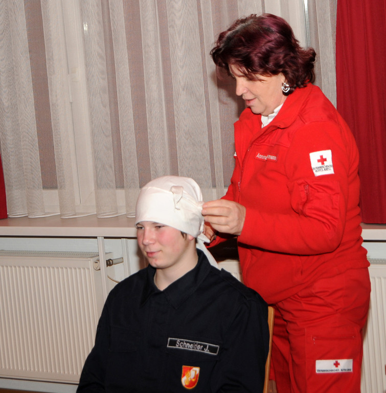 Feuerwehrj_ H__chst Kurs 08_02_2012 11_jpg-1328779636