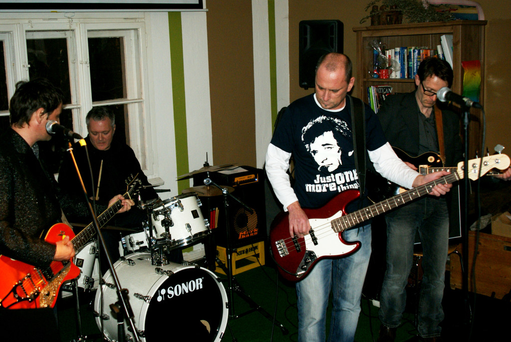 # Titelbild_JPG-1328912352