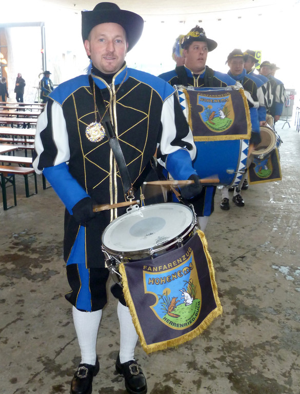 Narr29Fanfaren_jpg-1329036438