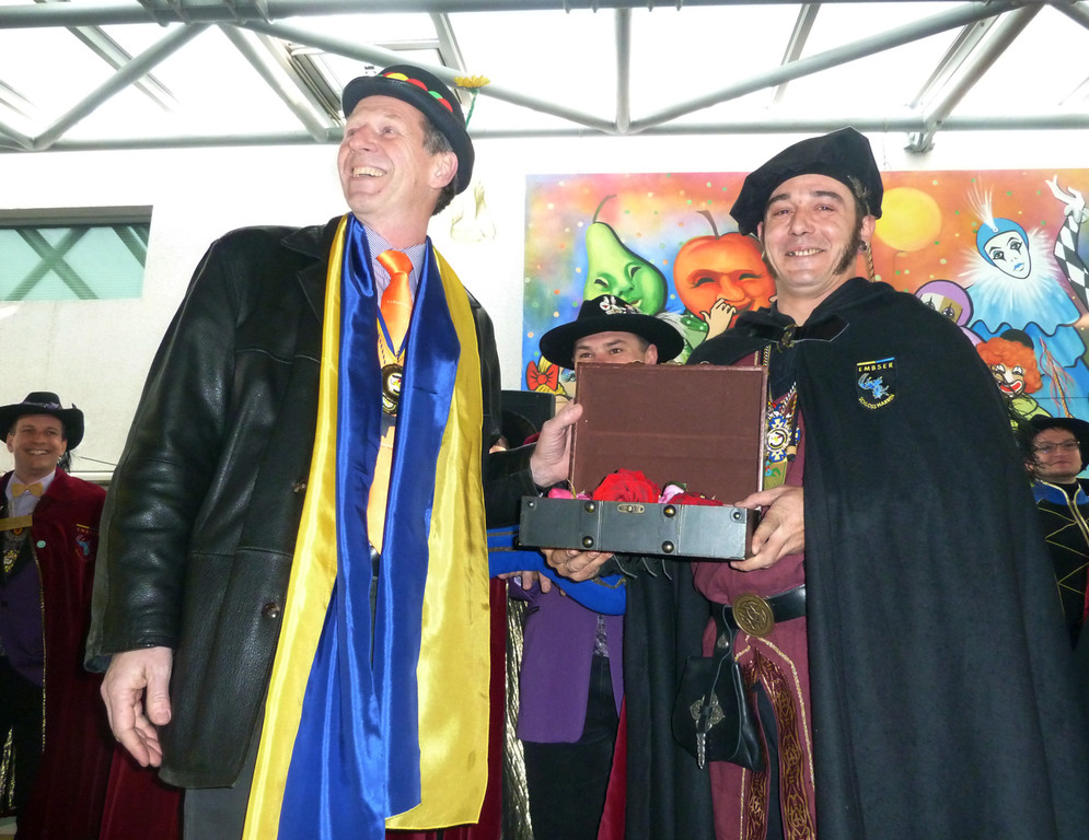 Narr40Truhe_jpg-1329036512