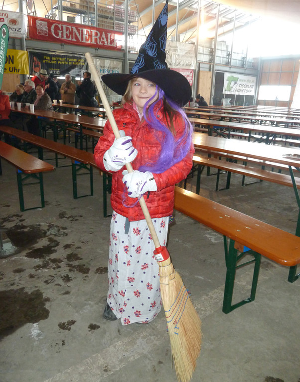 Narr44Hexe_jpg-1329036542