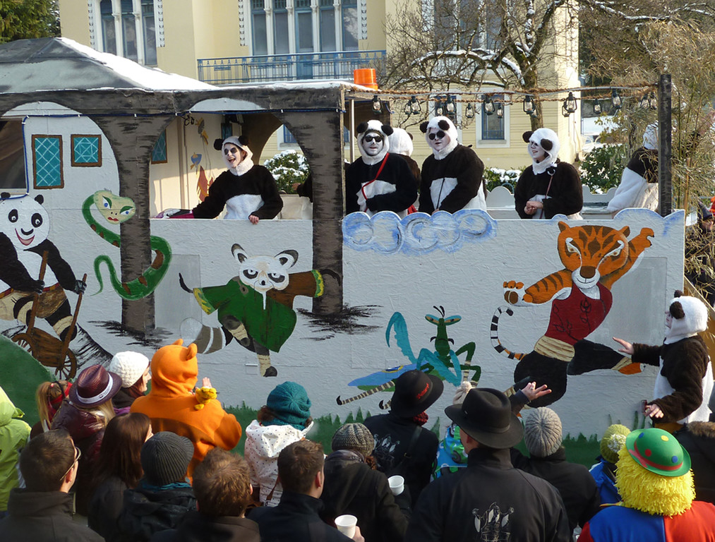 Umzug66Pandas_jpg-1329125905