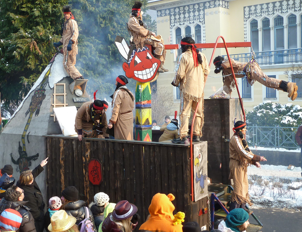 Umzug69Indianer_jpg-1329125947