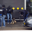 Amsterdamer Flughafen nach Bombenalarm evakuiert