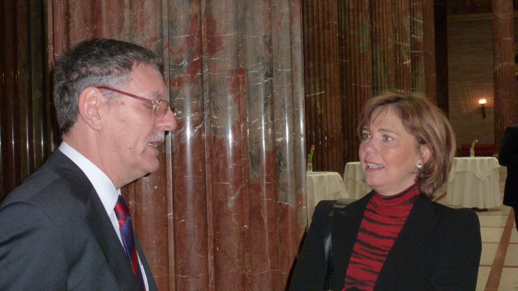 P1050660 Laudator FIlla_jpg-1329149840