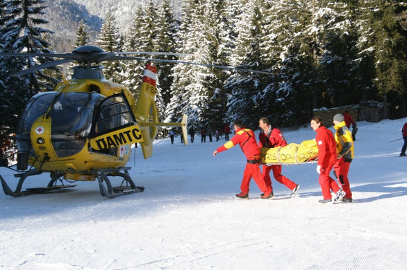 normal_040120101210uhrskiunfallgoetenrlaktivnews_20_15_.jpg