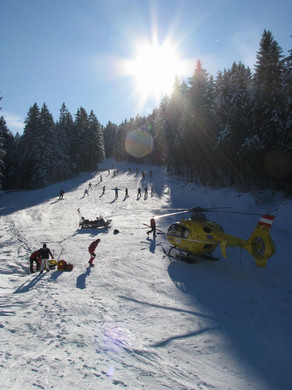 normal_040120101210uhrskiunfallgoetenrlaktivnews_20_28_.jpg