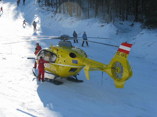 normal_040120101210uhrskiunfallgoetenrlaktivnews_20_30_.jpg