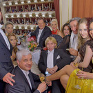 Opernball 2012: Stars und Sternchen während der ERöffnung (Tischler)