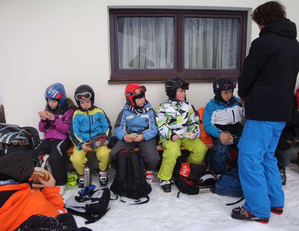 Ski3_jpg-1329679504
