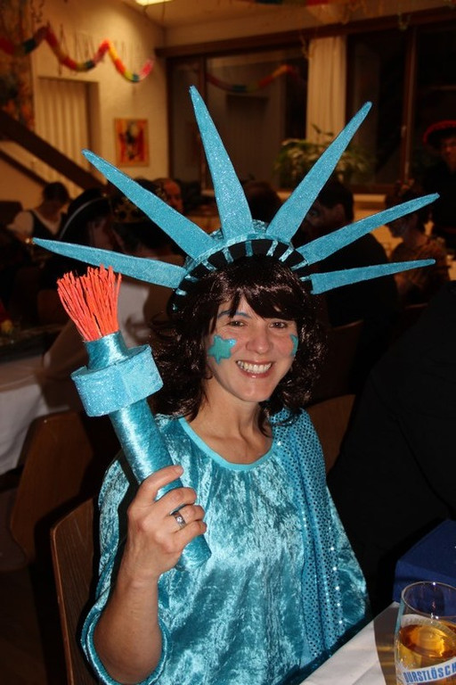 mini-bea_Pfarrball _19__JPG-1329680887