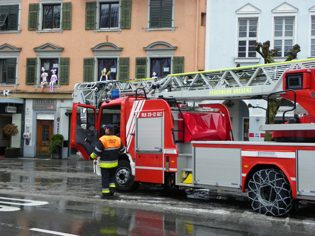 113_8385_JPG-1329693309