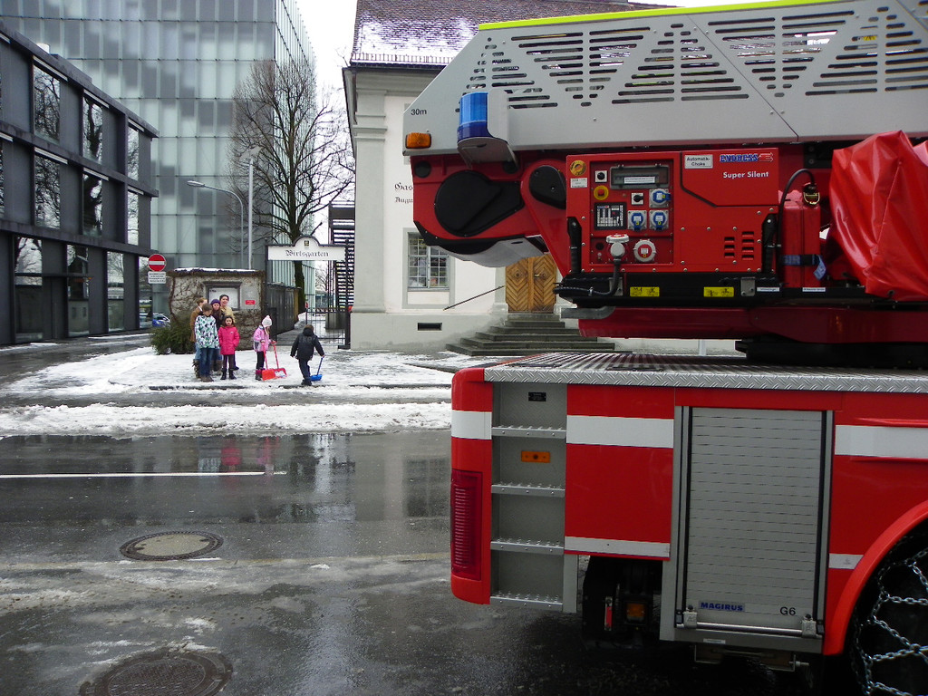 113_8390_JPG-1329693347