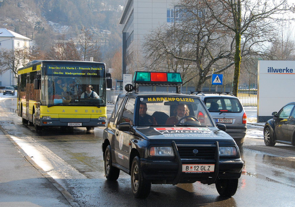 ore_bus_narrenpolizei_jpg-1329745313