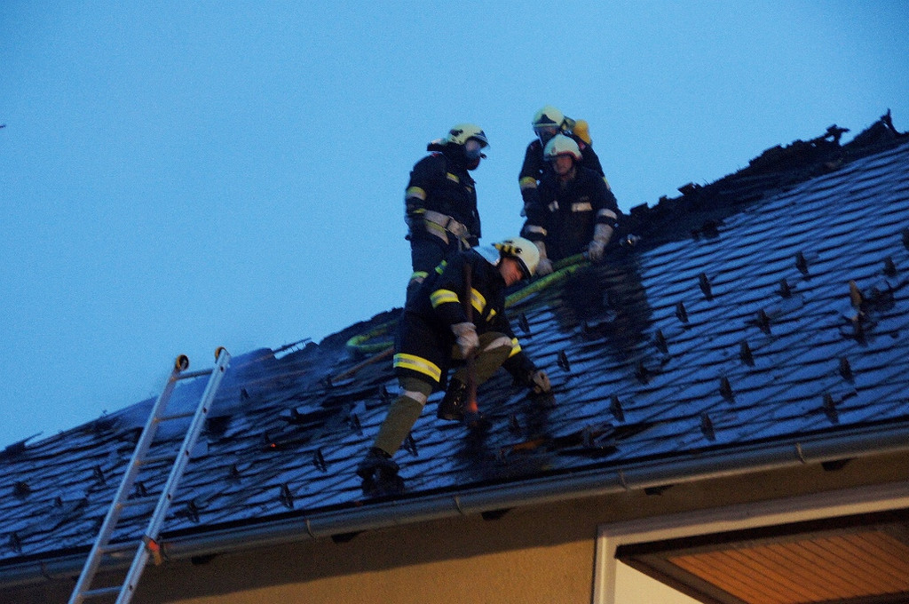 23022012brandbauernhausat_02_001aktivnews _10_.JPG