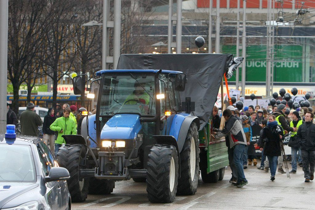 25022012actademoat05001aktivnews_08.JPG
