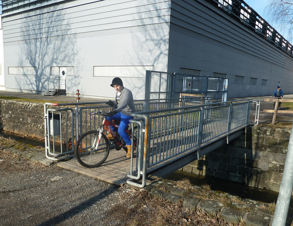 Schiller-Bruecke1_jpg-1330375198