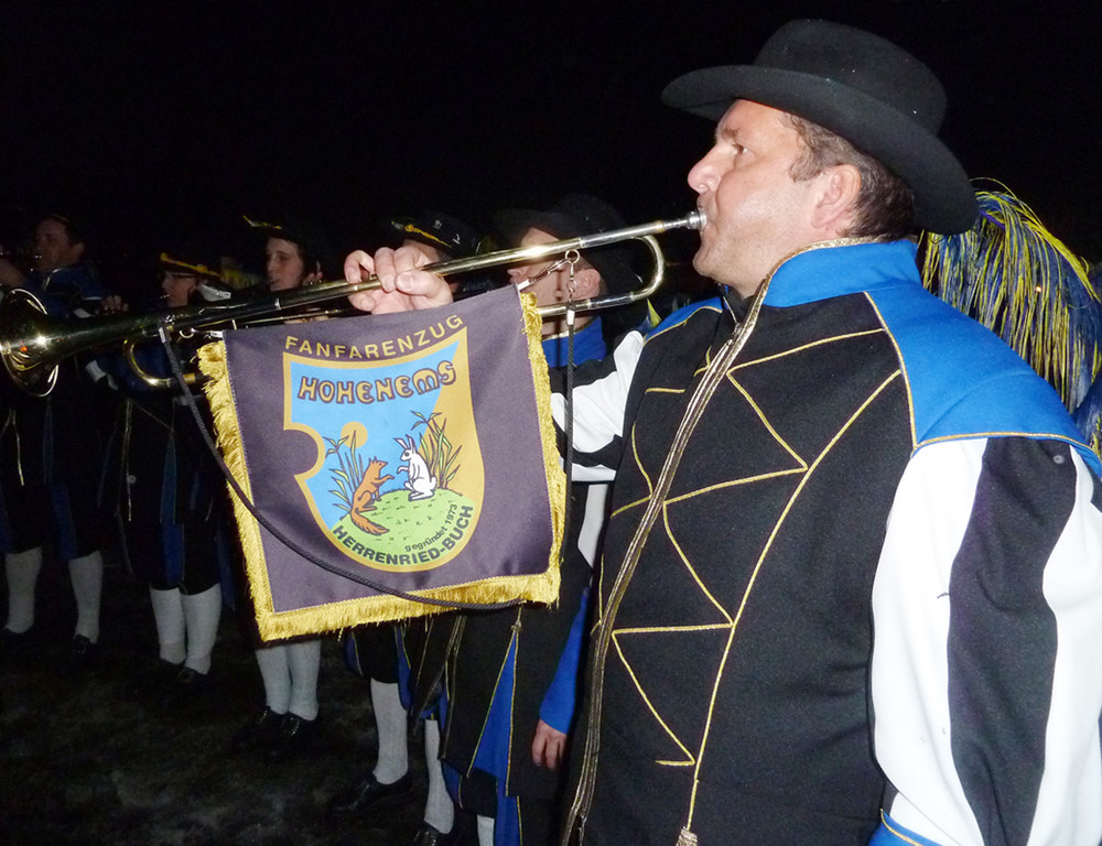 Erlach30Fanfaren_jpg-1330382191