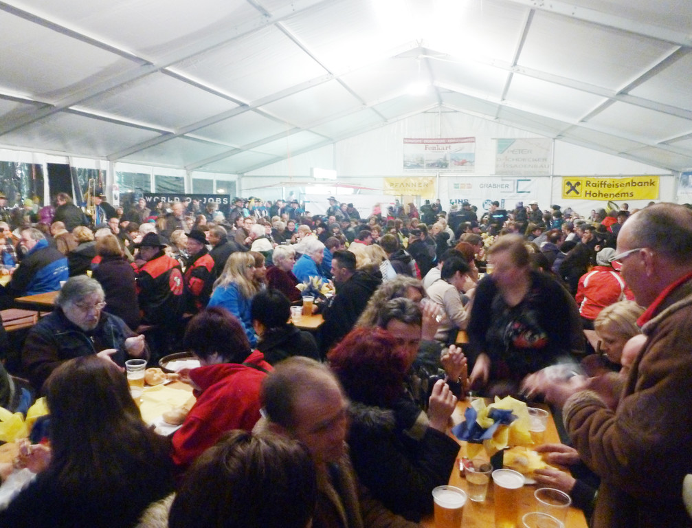 Erlach48Zelt_jpg-1330382338