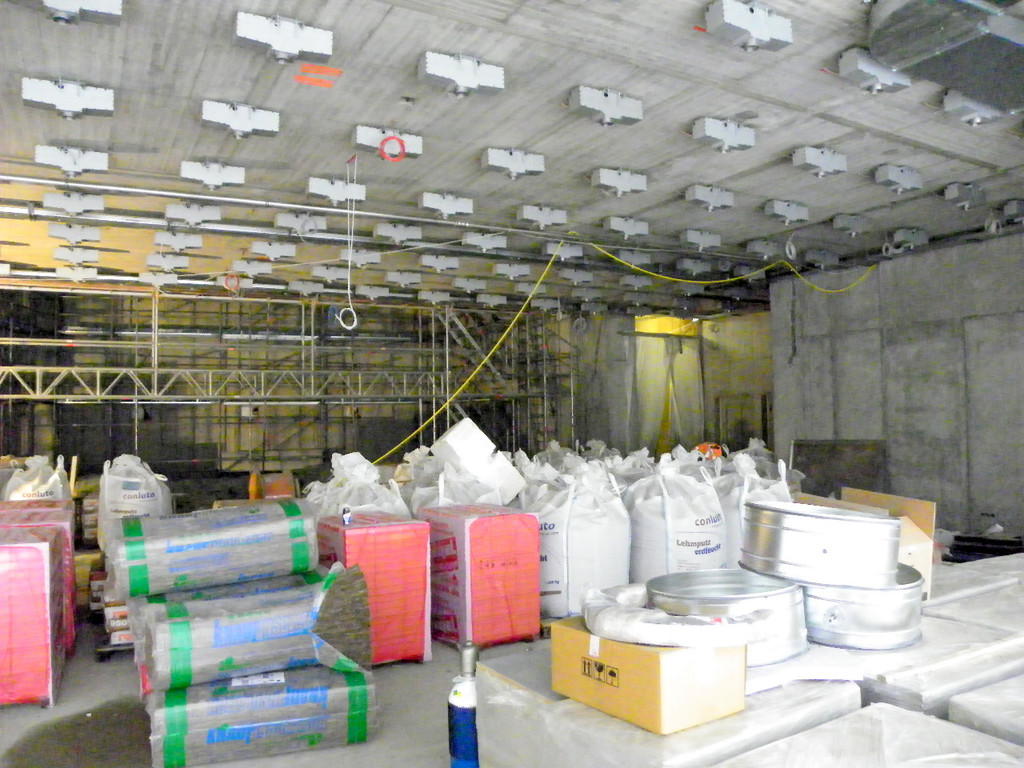 113_8381_JPG-1330556382