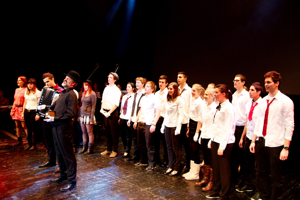 3KO_ Moritatens__nger Kabelka _ Chor.jpg