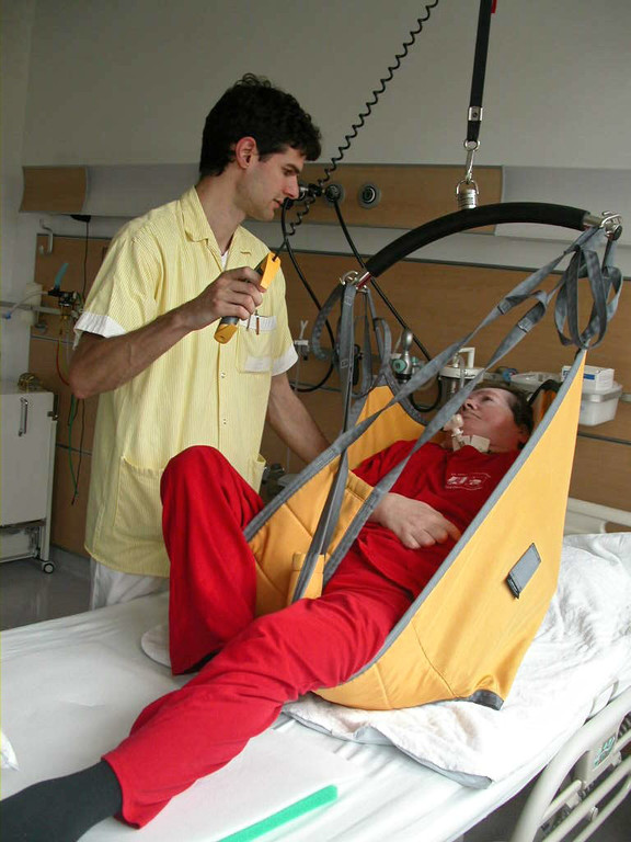 Wachkoma_Patientenlift 3_jpg-1330853150