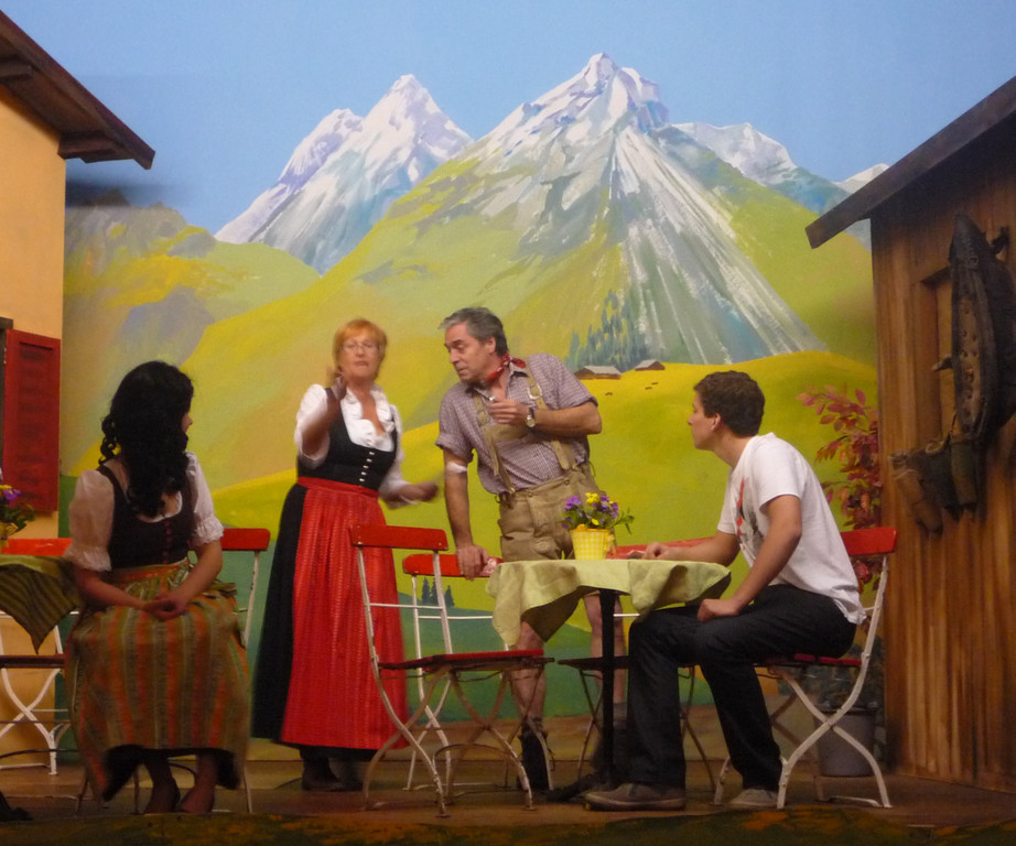 _Theater_jpg-1331463345
