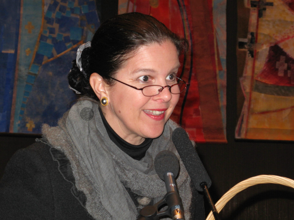 engagierte Obfrau ohne rote augen_jpg-1331620323