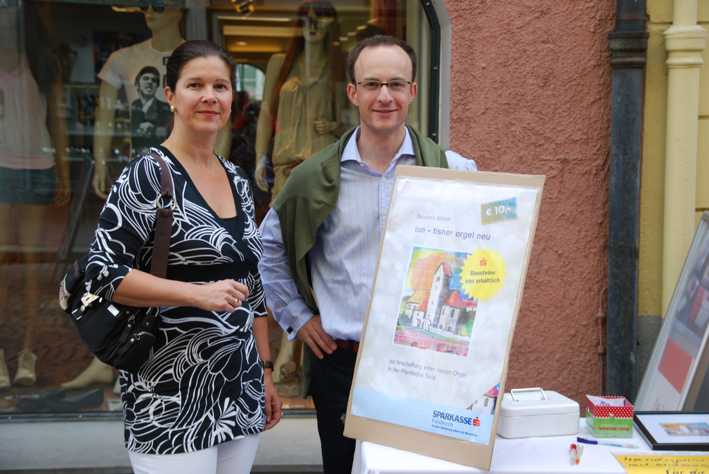 Bausteinverkauf in der Marktgasse Juli 2011_JPG-1331620116