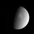 Sonde Cassini liefert neue Bilder von zweitgrößtem Saturnmond