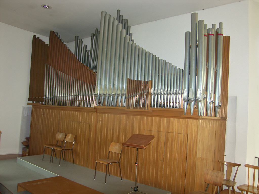 SH104037_jpg-1331621595