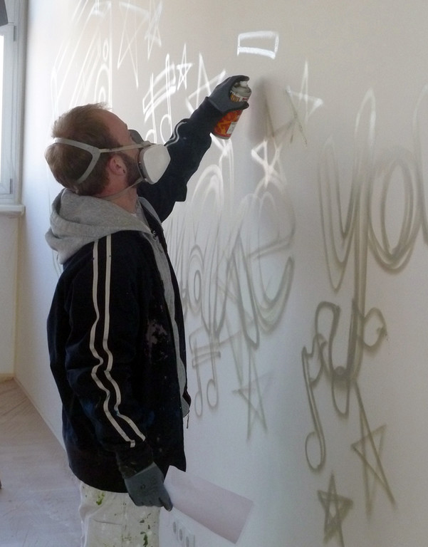 Move3a_jpg-1332100455