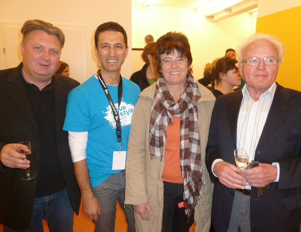 Move12Auer____jpg-1332100537