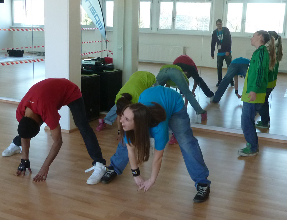 Move17d_jpg-1332100619