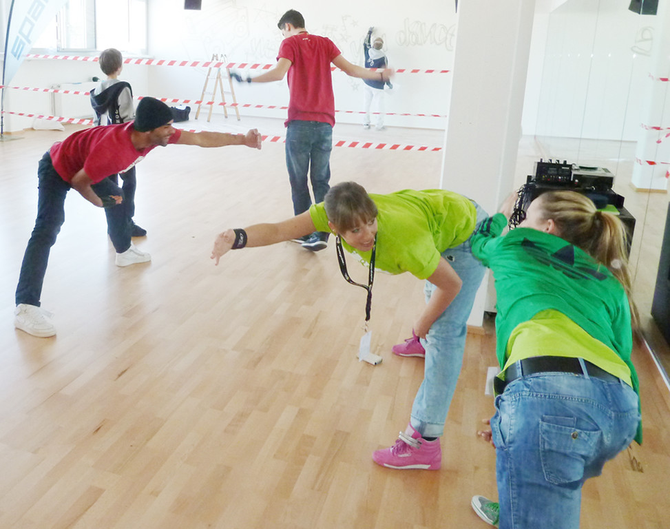 Move17e_jpg-1332100628