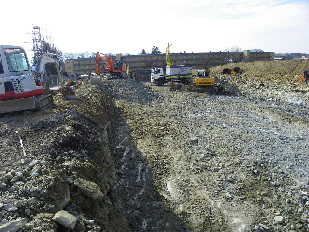 113_9822_JPG-1332116893